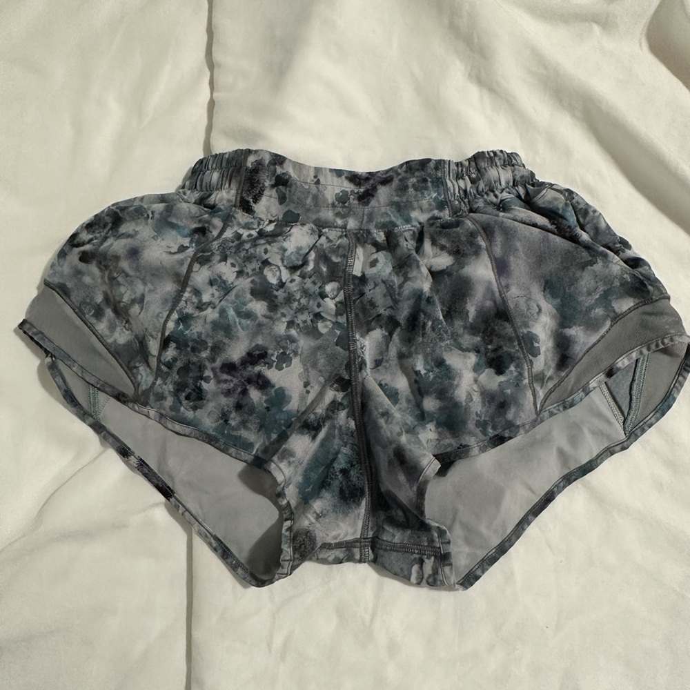 blue multicolor lulu hotty hot shorts